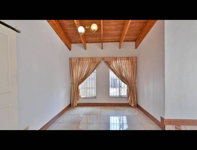 4 BEDROOM HOUSE FOR SALE IN BRACKENHURST